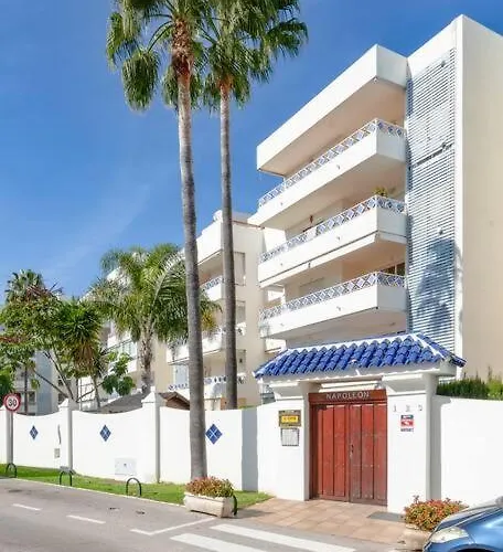 Oleholidays Napoleon 3 Junto A Alicate Playa Marbella