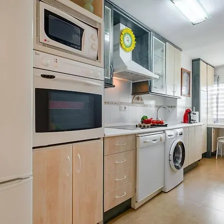 Oleholidays Napoleon 3 Junto A Alicate Playa 마르베야