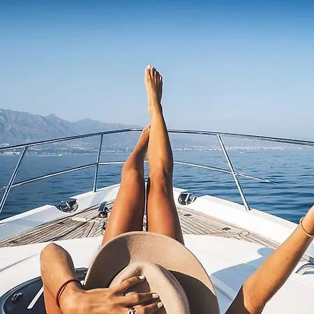 Oleholidays Napoleon 3 Junto A Alicate Playa * Марбелья