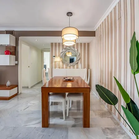 Oleholidays Napoleon 3 Junto A Alicate Playa